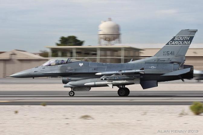 A Block 52 F-16CJ Fighting Falcon. (Copyright: Alan Kenny, 2014)