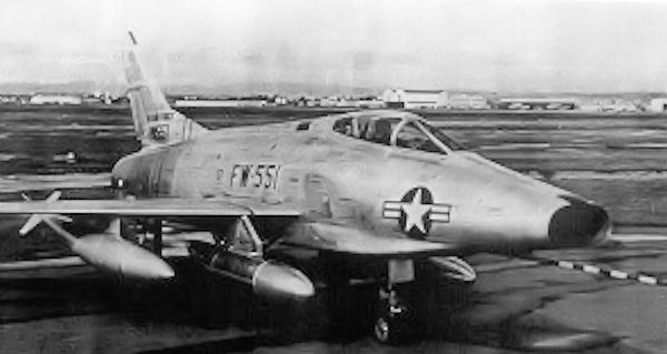 North_American_F-100A-10-NA_Super_Sabre_53-1551