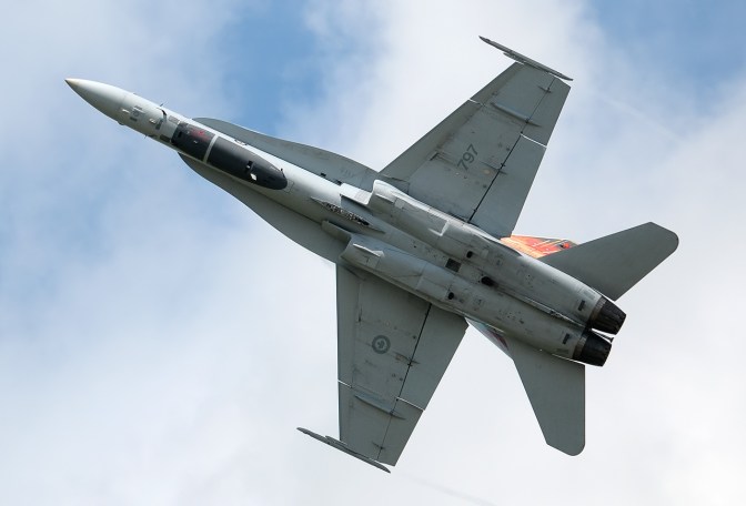 mcdonnell_douglas_cf-188_hornet_canada_-_air_force_jp7645832